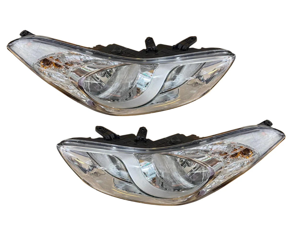 K D Headlight Assembly For Hyundai Elantra (White) 2012-2016 - Image 3