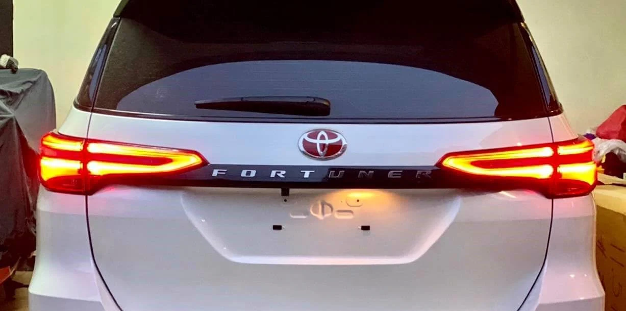 K D Taillight with Dicky light Assembly For Toyota Fortuner Legender - Image 5
