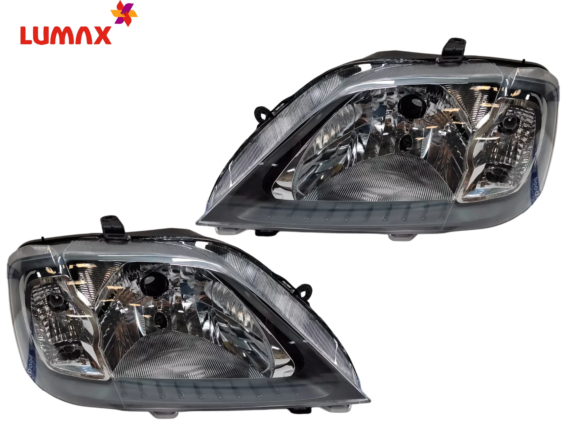 Lumax Headlight Assembly For Mahindra Logan Black 2004-2012 - Image 3