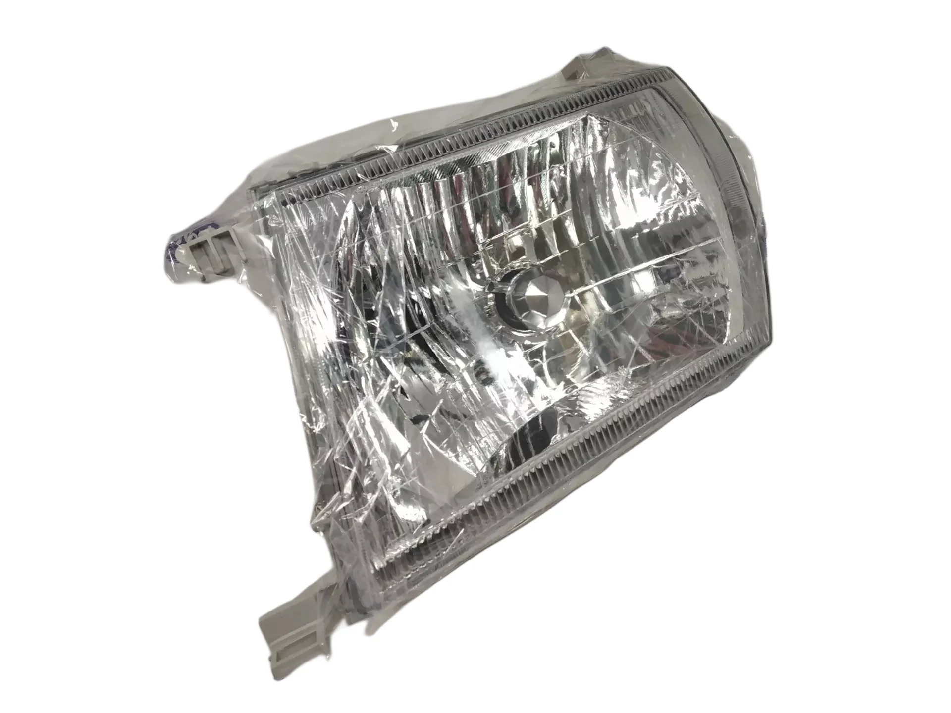 Lumax Headlight Assembly For Toyota Qualis 1999-2004 - Image 5
