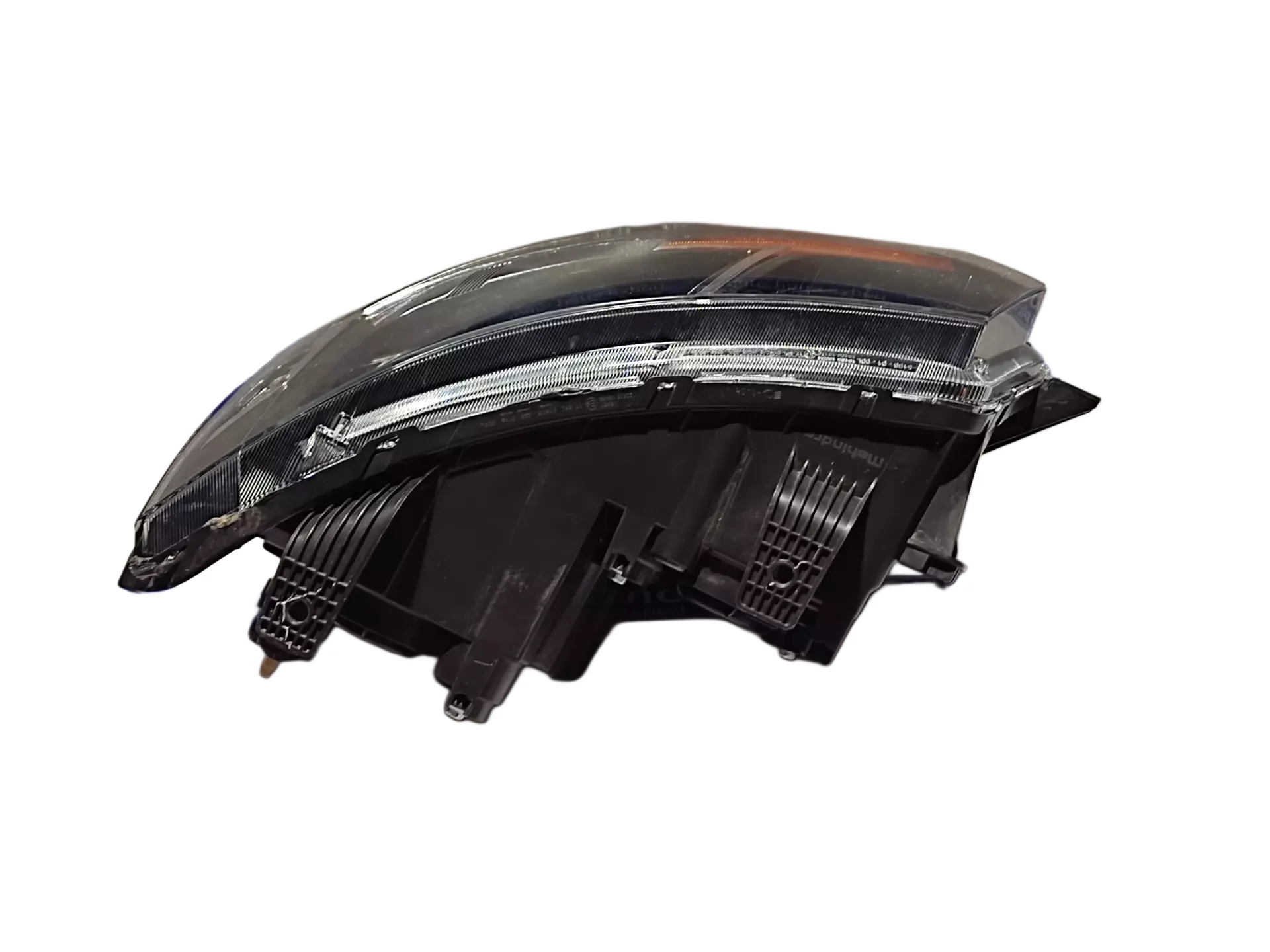 Lumax Headlight Assembly With Adjustable Motor For Mahindra KUV 100 T1/T2 With DRL 2017-2023 - Image 5