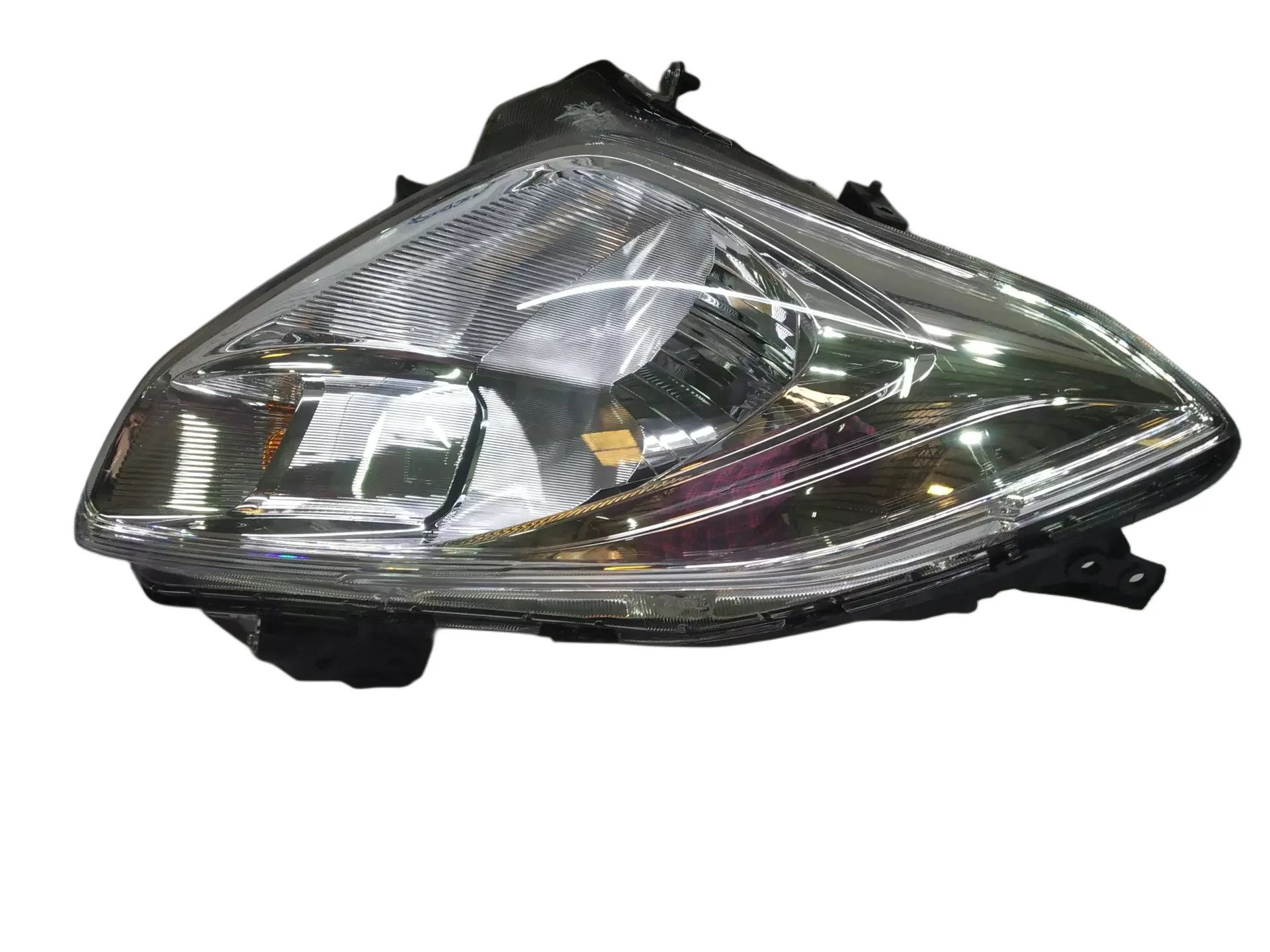 Lumax Headlight Assembly With Adjustable Motor For Maruti Suzuki SWIFT 2018-2024/ DZIRE 2017-2024 - Image 4